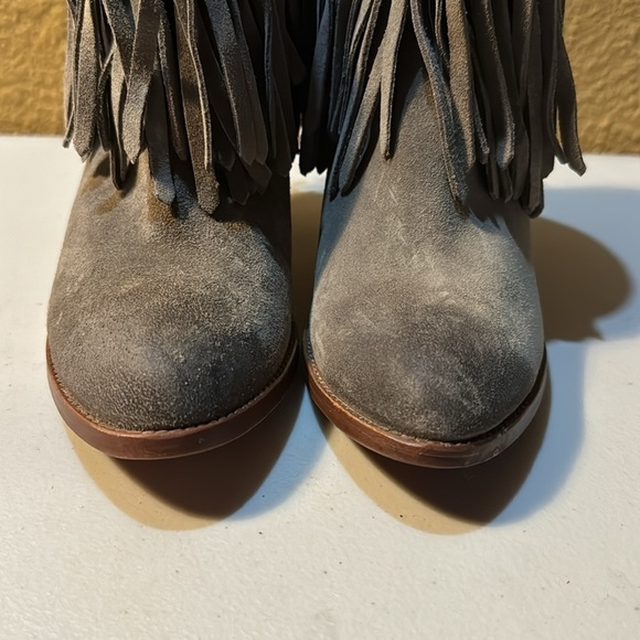 Frye Fringe Dark Grey Booties. Size 8.5 B - Picture 9 of 12